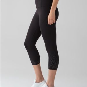 Lululemon Anew 21” Crops (Black/8)